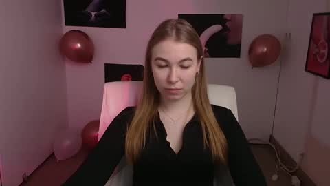 Snapshot of emilia_ilia chatting on 19, 2, 2025 Emilia online show from 19, 2, 2025