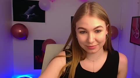 Snapshot of emilia_ilia chatting on 25, 2, 2025 Emilia online show from 25, 2, 2025