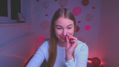 Snapshot of emilia_ilia chatting on 2, 3, 2025 Emilia online show from 2, 3, 2025