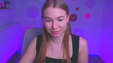 Snapshot of emilia_ilia chatting on 7, 3, 2025 Emilia online show from 7, 3, 2025