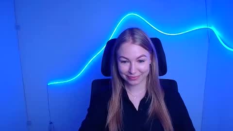 Snapshot of emilia_ilia chatting on 10, 9, 2025 Emilia online show from 10, 9, 2025