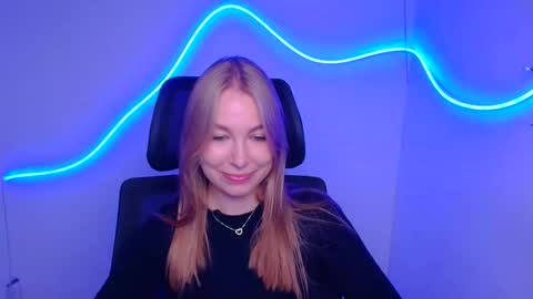 Snapshot of emilia_ilia chatting on 20, 9, 2025 Emilia online show from 20, 9, 2025