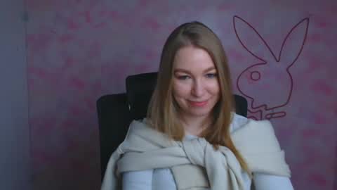 Snapshot of emilia_ilia chatting on 24, 4, 2026 Emilia online show from 24, 4, 2026