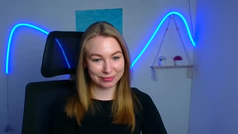 Snapshot of emilia_ilia chatting on 28, 4, 2026 Emilia online show from 28, 4, 2026
