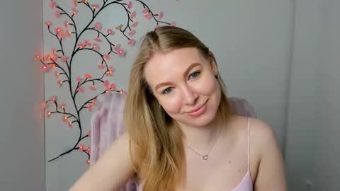Snapshot of emilia_ilia chatting on 6, 5, 2026 Emilia online show from 6, 5, 2026