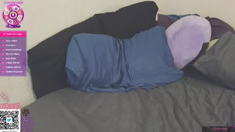 Snapshot of emiliefoxx chatting on 3, 12, 2024 emilie foxx online show from 3, 12, 2024