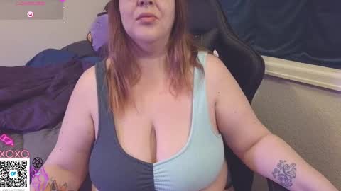 Snapshot of emiliefoxx chatting on 10, 3, 2025 emilie foxx online show from 10, 3, 2025