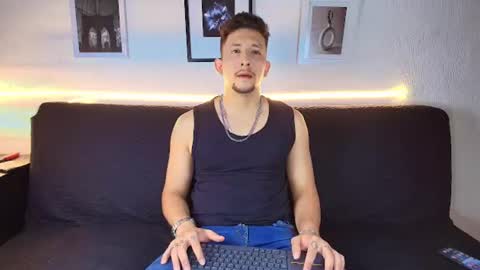 Snapshot of emiliocum_24 chatting on 22, 6, 2026 EMILIOCUM online show from 22, 6, 2026