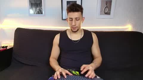 Snapshot of emiliocum_24 chatting on 3, 7, 2026 EMILIOCUM online show from 3, 7, 2026