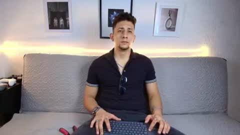 Snapshot of emiliocum_24 chatting on 15, 7, 2026 EMILIOCUM online show from 15, 7, 2026