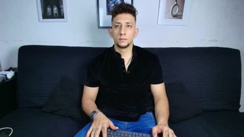 Snapshot of emiliocum_24 chatting on 22, 7, 2026 EMILIOCUM online show from 22, 7, 2026