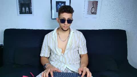 Snapshot of emiliocum_24 chatting on 31, 7, 2026 EMILIOCUM online show from 31, 7, 2026