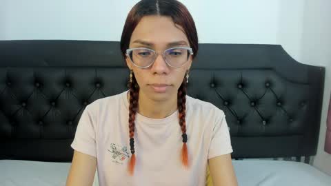 Snapshot of emilirosee chatting on 9, 4, 2026 emilirosee online show from 9, 4, 2026
