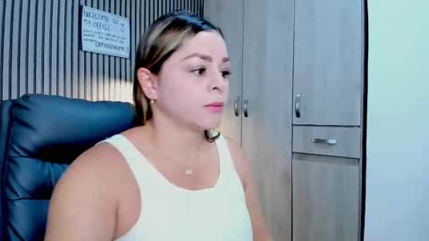 emilirosses online show from 10, 10, 2025