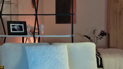 Emiljanna online show from 5, 12, 2025