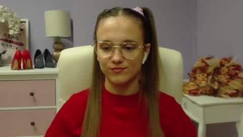 Snapshot of emilly_lust99 chatting on 3, 12, 2024 Emilly online show from 3, 12, 2024