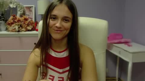 Snapshot of emilly_lust99 chatting on 4, 2, 2025 Emilly online show from 4, 2, 2025