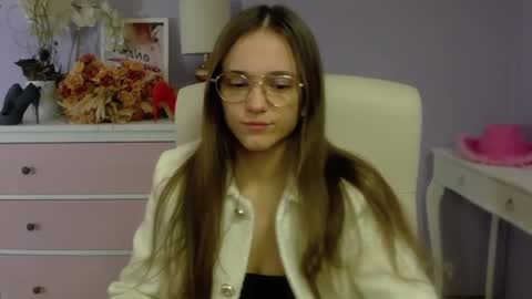 Snapshot of emilly_lust99 chatting on 14, 2, 2025 Emilly online show from 14, 2, 2025