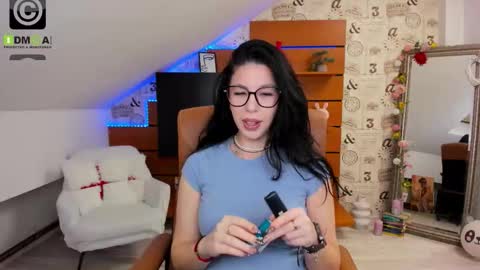 EmillyTaylor online show from 25, 2, 2026