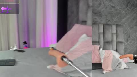 Snapshot of emily___fox chatting on 8, 10, 2025 Emily online show from 8, 10, 2025