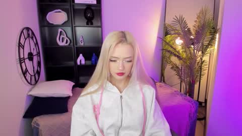 Emily online show from 19, 11, 2025