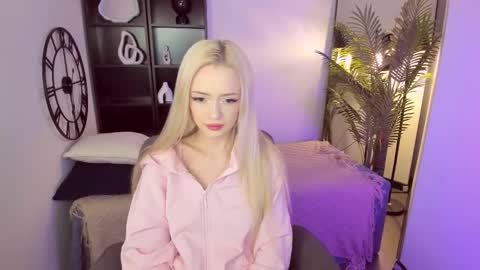 Emily online show from 21, 11, 2025