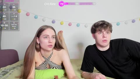 emily_and_ilumi online show from 1, 2, 2025