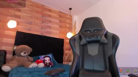 emily_brown04 online show from 28, 11, 2025