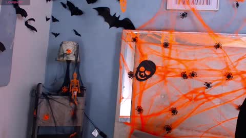 Snapshot of emily_castillo1_ chatting on 26, 10, 2025 emily_castillo1_ online show from 26, 10, 2025