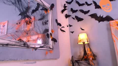 Snapshot of emily_castillo1_ chatting on 29, 10, 2025 emily_castillo1_ online show from 29, 10, 2025