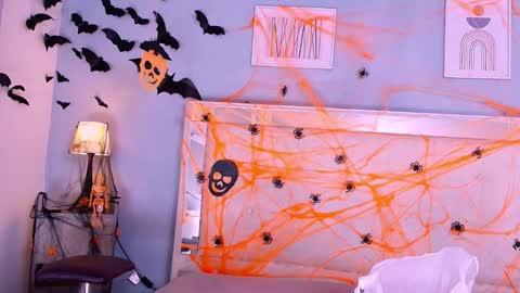 Snapshot of emily_castillo1_ chatting on 31, 10, 2025 emily_castillo1_ online show from 31, 10, 2025