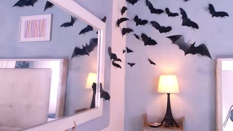 Snapshot of emily_castillo1_ chatting on 6, 11, 2025 emily_castillo1_ online show from 6, 11, 2025