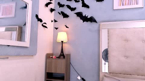 Snapshot of emily_castillo1_ chatting on 17, 11, 2025 emily_castillo1_ online show from 17, 11, 2025