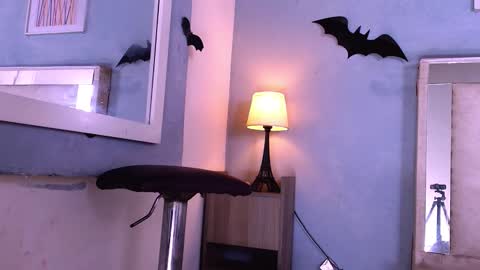 Snapshot of emily_castillo1_ chatting on 27, 11, 2025 emily_castillo1_ online show from 27, 11, 2025