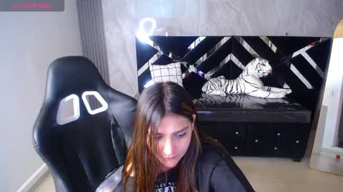 Snapshot of emily_cooper_t chatting on 17, 9, 2025 emily_cooper_t online show from 17, 9, 2025