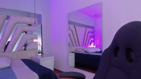 Emily online show from 4, 11, 2025