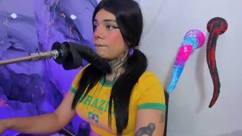 Snapshot of emily_evol chatting on 17, 7, 2026 emily_evol online show from 17, 7, 2026