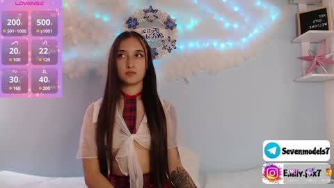 Snapshot of emily_fox7 chatting on 2, 12, 2024 emily_fox7 online show from 2, 12, 2024