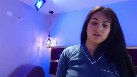 Snapshot of emily_fox_3 chatting on 17, 9, 2025 emily fox 3 online show from 17, 9, 2025