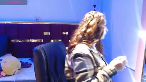 Snapshot of emily_fox_3 chatting on 1, 11, 2025 emily fox 3 online show from 1, 11, 2025