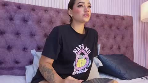 Snapshot of emily_foxyy chatting on 14, 9, 2025 Emily online show from 14, 9, 2025