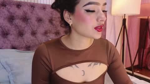 Snapshot of emily_foxyy chatting on 12, 10, 2025 Emily online show from 12, 10, 2025
