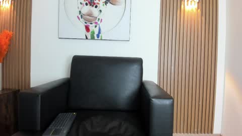 Snapshot of emily_frostt chatting on 5, 4, 2026 emily_frostt online show from 5, 4, 2026