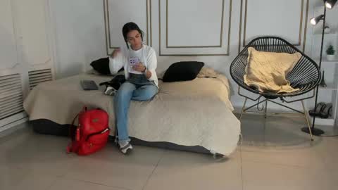 emily_gaviria1 online show from 13, 5, 2026