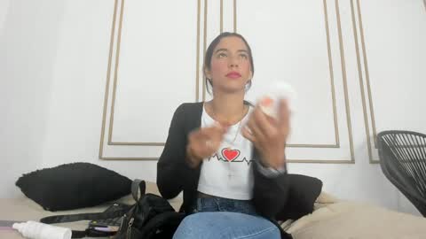 emily_gaviria1 online show from 23, 5, 2026