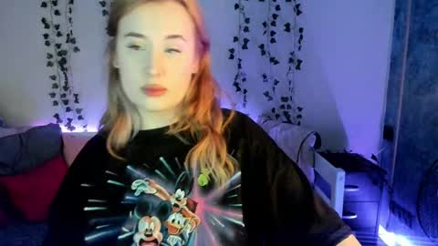 Snapshot of emily_gin chatting on 20, 2, 2025 EMILY online show from 20, 2, 2025