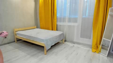 Snapshot of emily_gold1 chatting on 6, 12, 2024 My name is EMILY. Please say hello I like to chat with you. If you have requests or dirty talk please online show from 6, 12, 2024