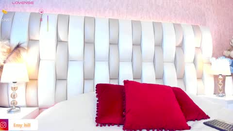 EMILY   Monday 5-2 am From Tuesday to Friday5-1 am Colombia time online show from 5, 3, 2025