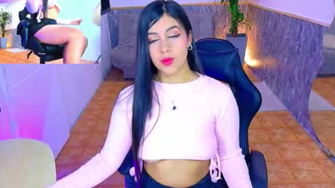 Snapshot of emily_jones3 chatting on 24, 9, 2025 Emily online show from 24, 9, 2025