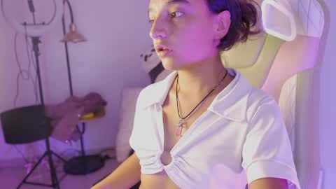 mily online show from 4, 6, 2026